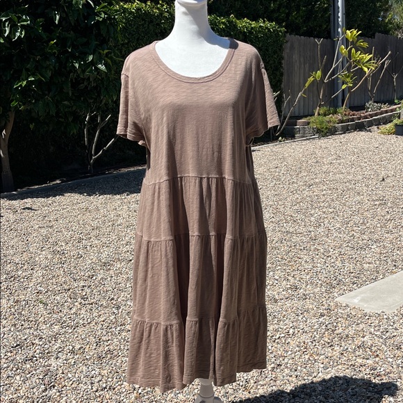 dylan Dresses & Skirts - Sundance dylan Taupe Tiered Scoop-Neck Midi 100% Cotton Size L